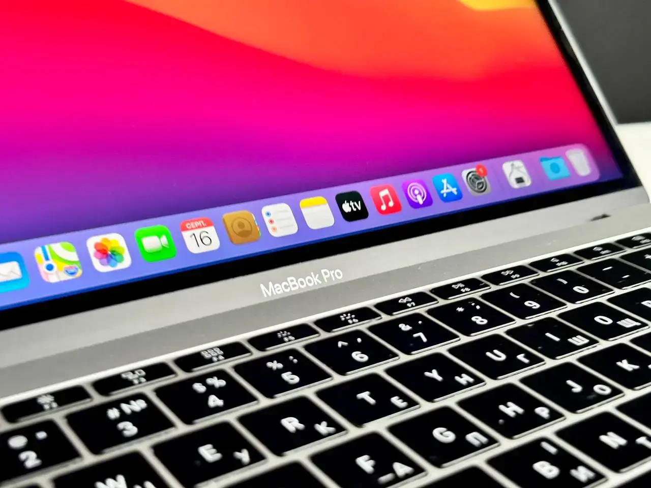 USED MacBook Pro 13" Silver (MPXU2) 2017 (i5/8GB/256GB)(Стан - 9/10. Комплект - повний | гарантія - 1 міс.) - Cycle 0