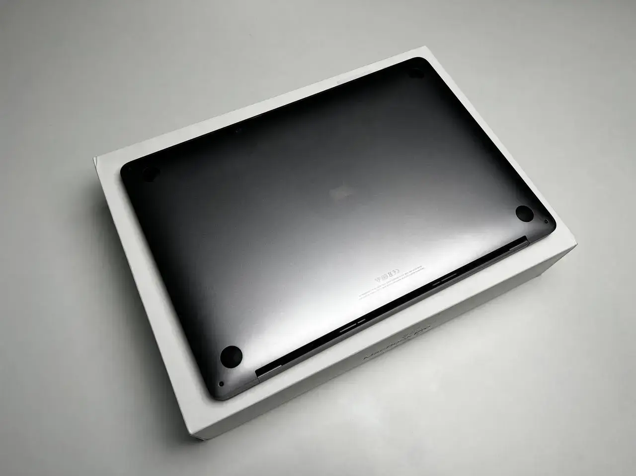 USED MacBook Pro 13" Space Gray (MWP42) 2020 (i5/16GB/512SSD) (Стан - 9/10. Комплект - повний | гарантія - 1 міс.) - Cycle 269