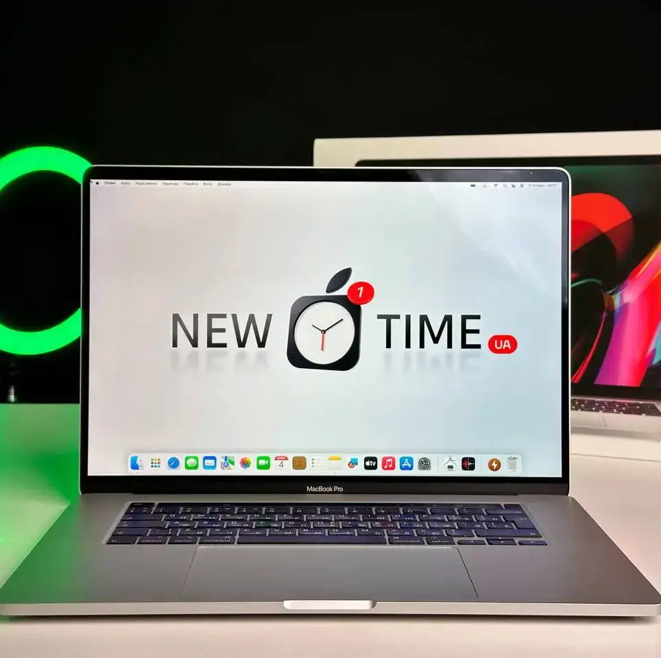 USED MacBook Pro 16" Silver (MVVM2) 2019 (i9/16GB/1TB)(Стан - 8.9/10. Комплект - повний | гарантія - 1 міс.) - Cycle 888
