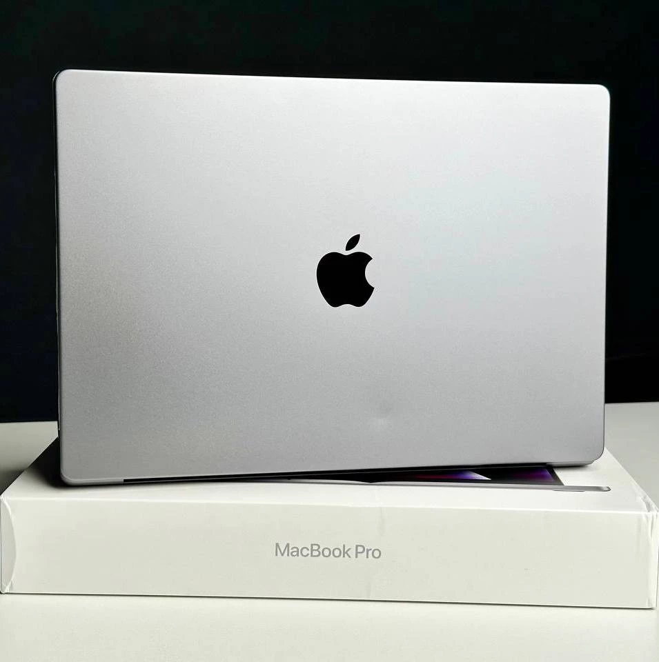 NEW УЦІНКА MacBook Pro 16" Space Gray 2023 (Z174000EC)(Стан - 9.5/10. Комплект - повний | гарантія - 1 міс.) - Cycle 1