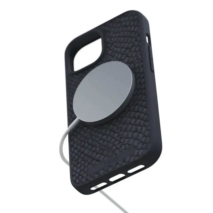 Чехол Njord Salmon Leather MagSafe Case for iPhone 15 - Black (NA51SL00)