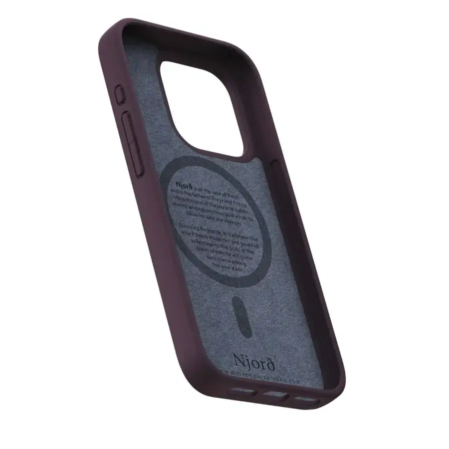 Чехол Njord Salmon Leather MagSafe Case for iPhone 15 Pro - Rust (NA53SL03)