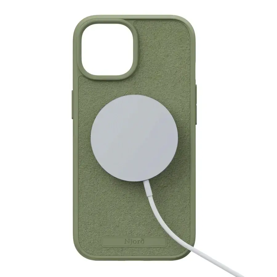 Чехол Njord Suede MagSafe Case for iPhone 15 - Olive (NA51SU06)