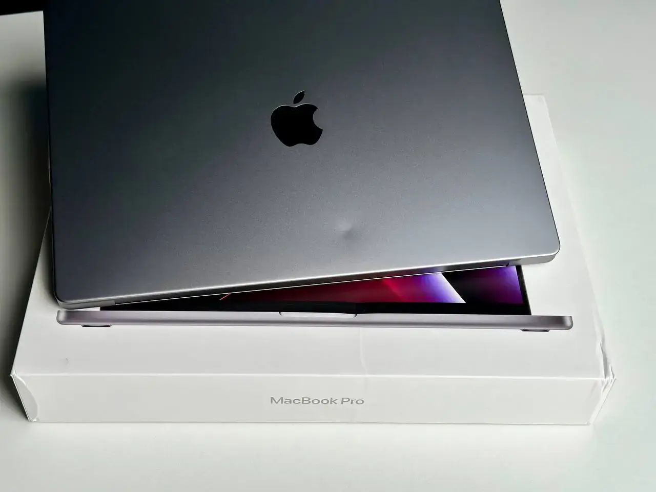 NEW УЦІНКА MacBook Pro 16" Space Gray 2023 (Z174000EC)(Стан - 9.5/10. Комплект - повний | гарантія - 1 міс.) - Cycle 1
