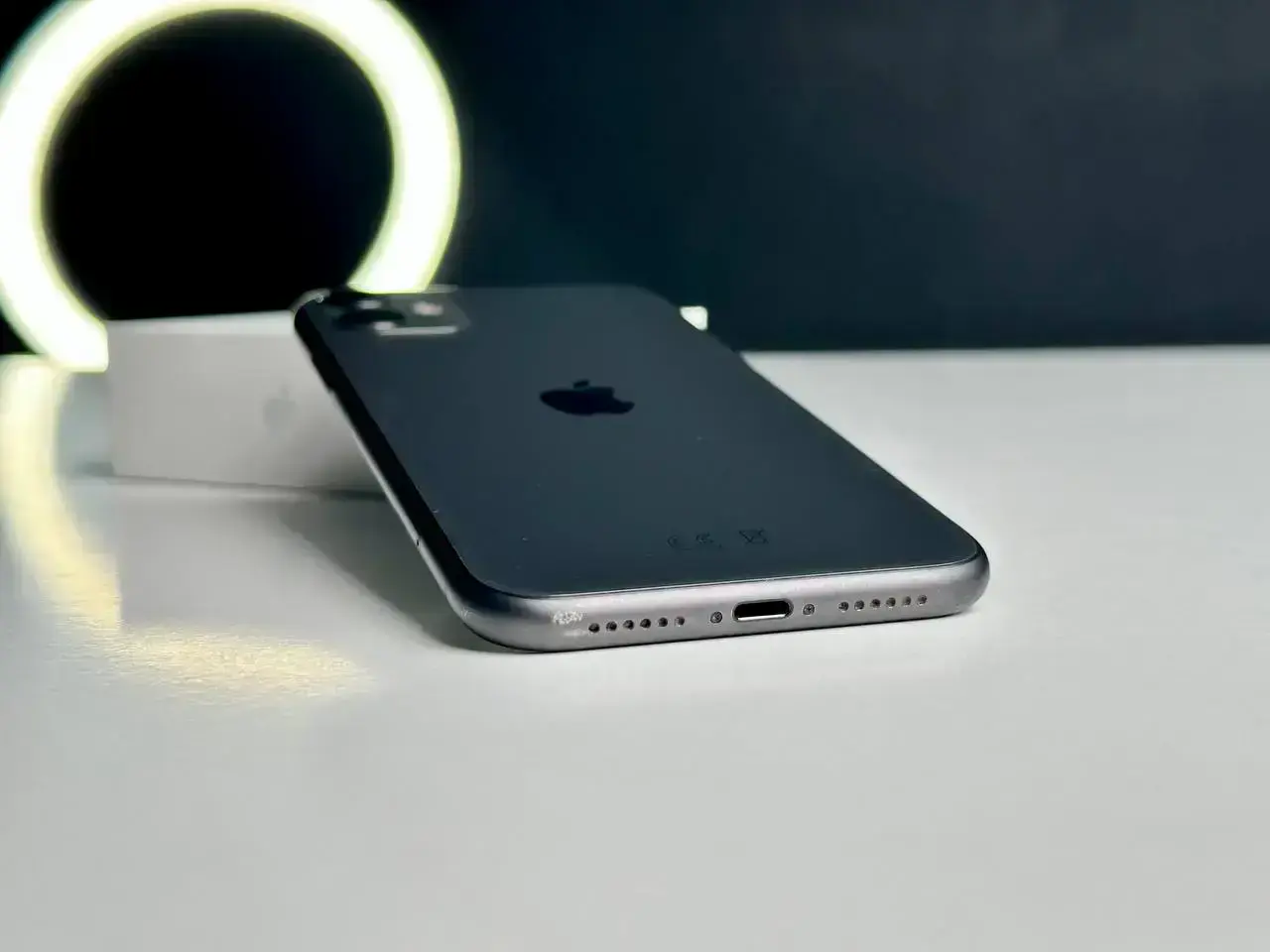 USED Apple iPhone 11 64GB Black (MWL72)🔋100%(Стан - 8.9/10, Комплект - iPhone | гарантія - 1 міс.)