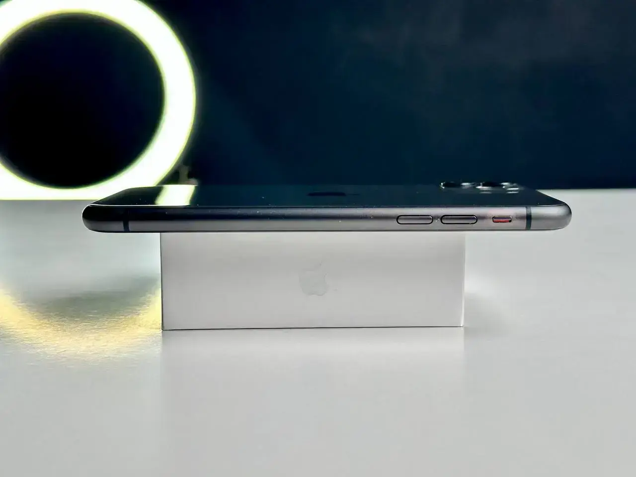 USED Apple iPhone 11 64GB Black (MWL72)🔋100%(Стан - 8.9/10, Комплект - iPhone | гарантія - 1 міс.)