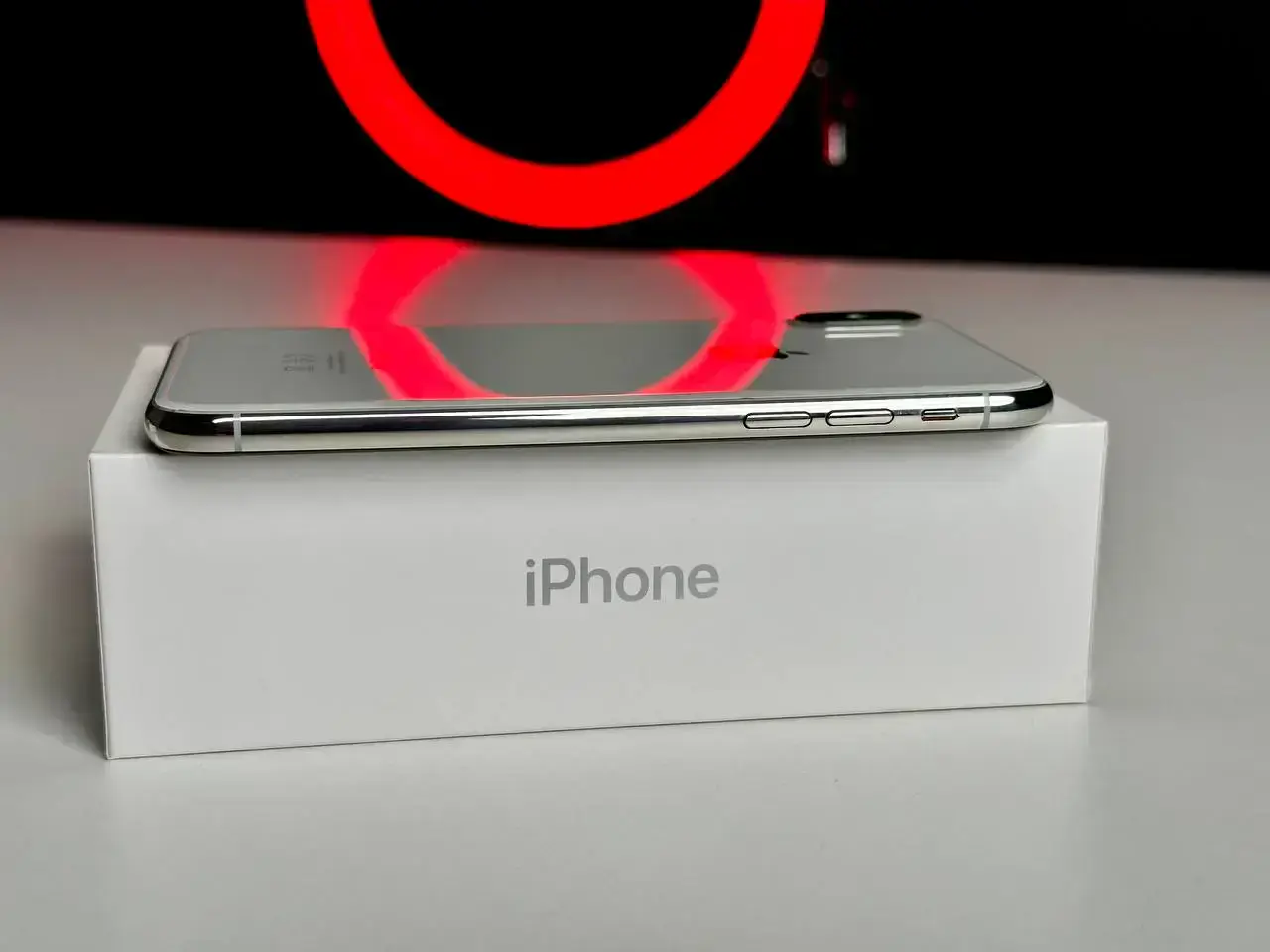 USED Apple iPhone XS 64GB Silver (MT9F2)🔋100%(Стан - 9/10, Комплект - iPhone, кабель, коробка | гарантія - 1 міс.)