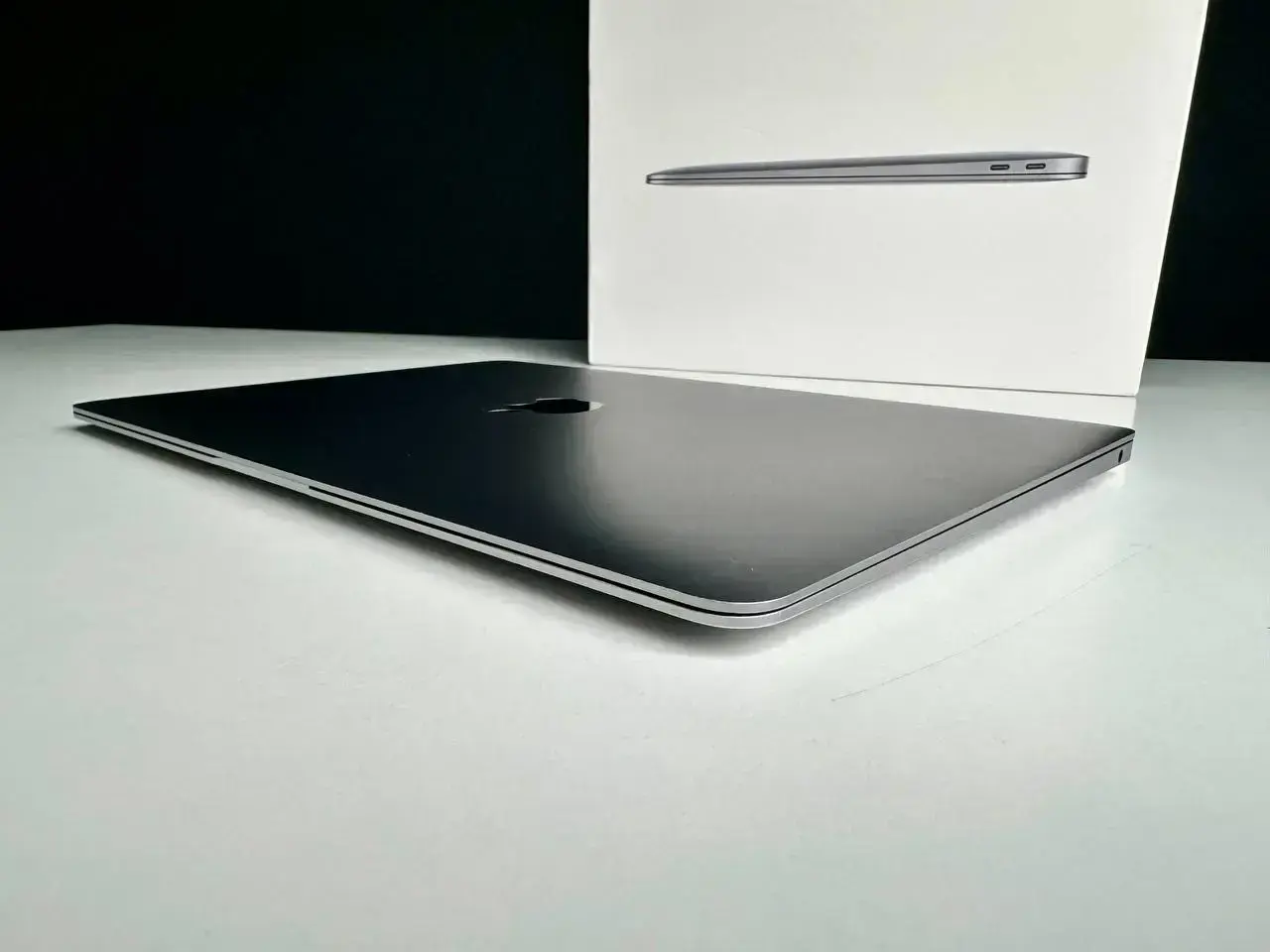 USED MacBook Air 13" Space Gray 2018 (MRE92), (i5/8GB/256SSD)(Стан - 8.8/10. Комплект - повний | гарантія - 1 міс.) - Cycle 659