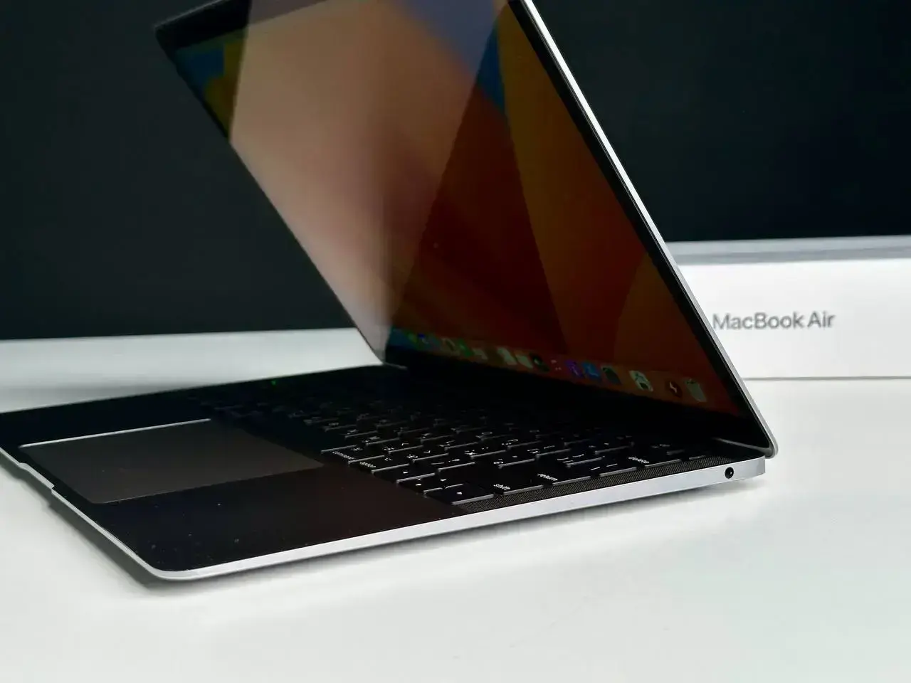 USED MacBook Air 13" Space Gray 2018 (MRE92), (i5/8GB/256SSD)(Стан - 8.8/10. Комплект - повний | гарантія - 1 міс.) - Cycle 659