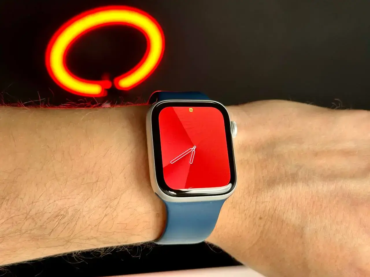 Б/У USED Apple Watch SE GPS 44mm Silver Aluminum Case with Abyss Blue Sport Band (MKQ43)
