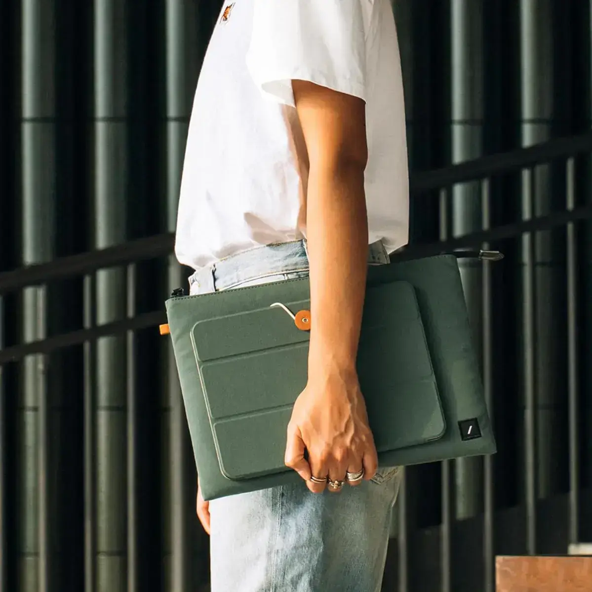 Чехол Native Union W.F.A Stow Lite 16" Sleeve Case Slate Green for MacBook Pro 16" (STOW-LT-MBS-SLG-16)