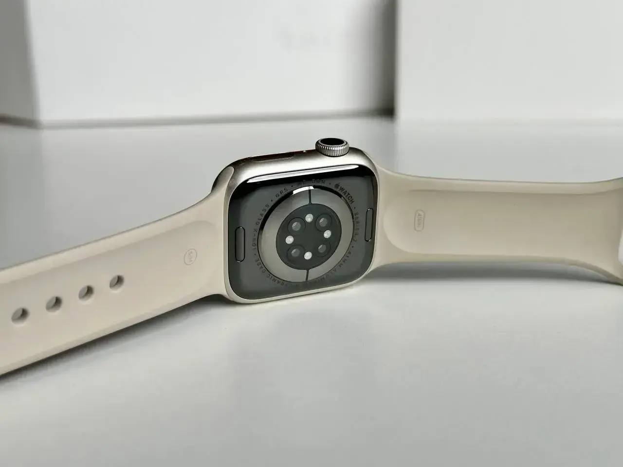 USED Apple Watch Series 7 GPS 41mm Starlight Aluminum Case with Starlight Sport Band (MKMY3)