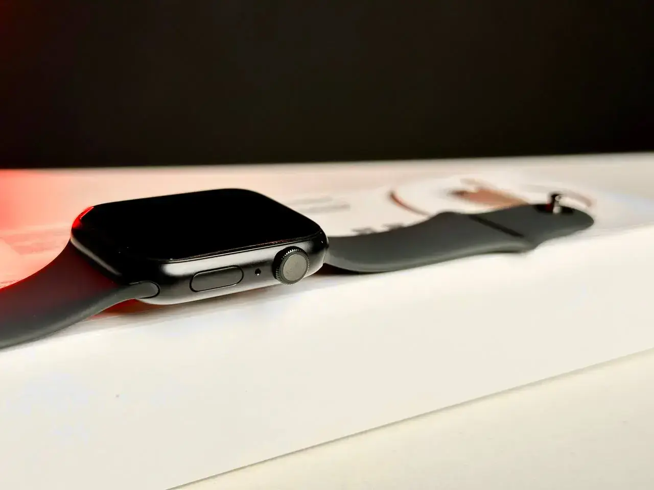 USED Apple Watch Series 8 GPS 45mm Midnight Aluminum Case with Midnight Sport Band - Regular (MNP13)