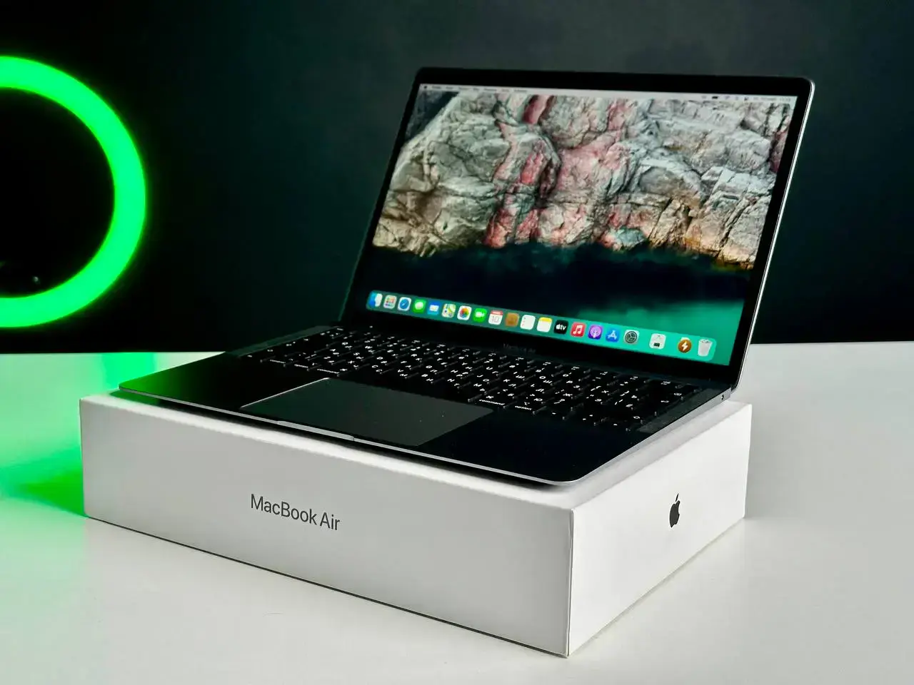 USED MacBook Air 13" Space Gray 2020 (Z0YJ0) (i5/8GB/256SSD)