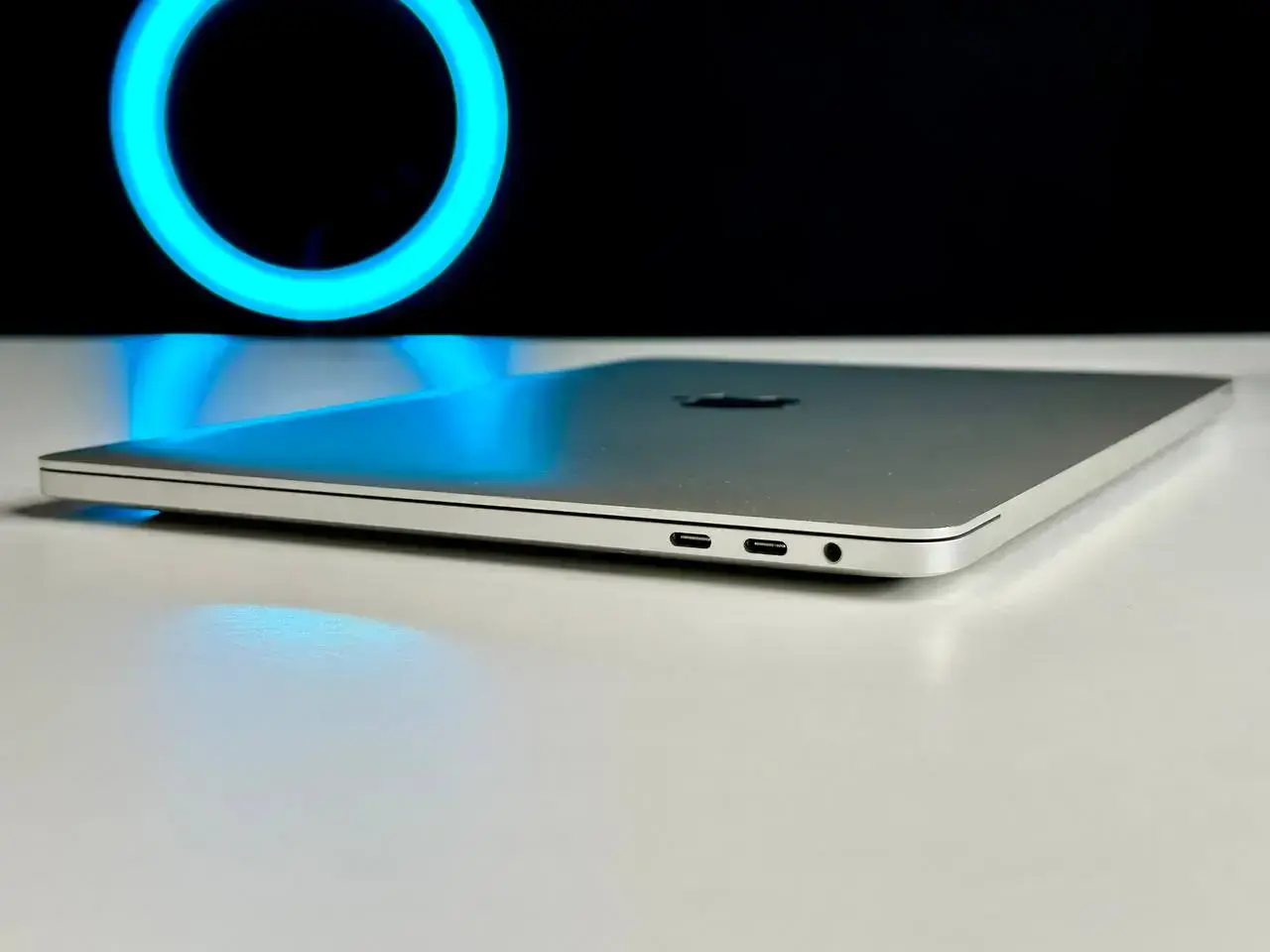 USED MacBook Pro 13" Silver (MWP82) 2020 (i5/16GB/1TB)