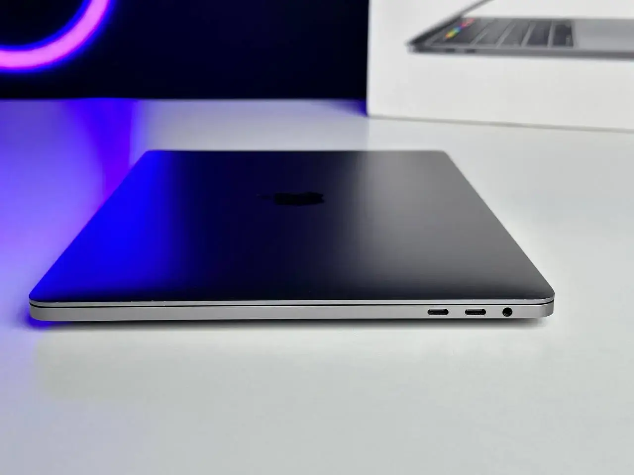USED MacBook Pro 13" Space Gray (MWP52) 2020 (i5/16GB/1TB)
