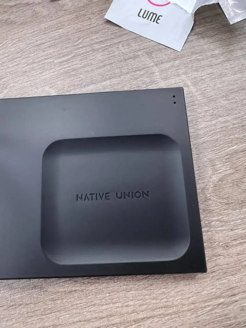 УЦЕНКА Беспроводное зарядное устройство Native Union Snap 3-in-1 Magnetic Wireless Charger Black (SNAP-3IN1-BLK-EU) (потертости от упаковки)