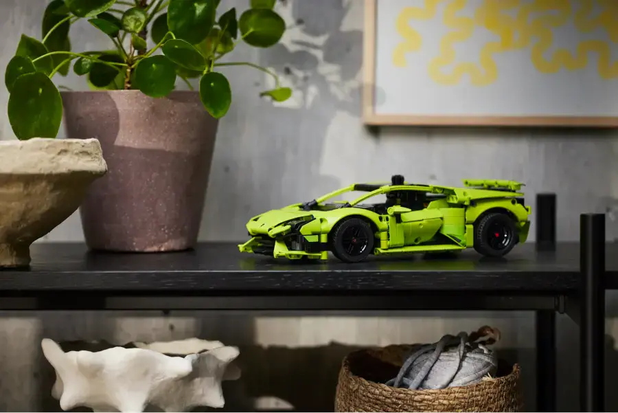 Авто-конструктор LEGO Technic Lamborghini Huracan Tecnica (42161)