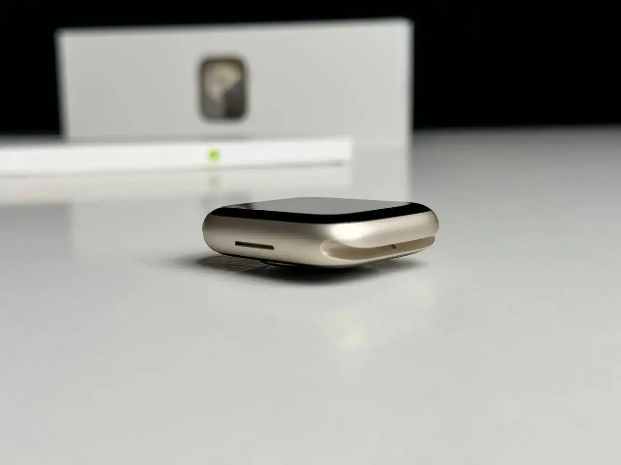 NEW OPEN BOX Apple Watch Series 9 GPS + Cellular 45mm Starlight Aluminum Case with Starlight Sport Band - M/L (MRM93)