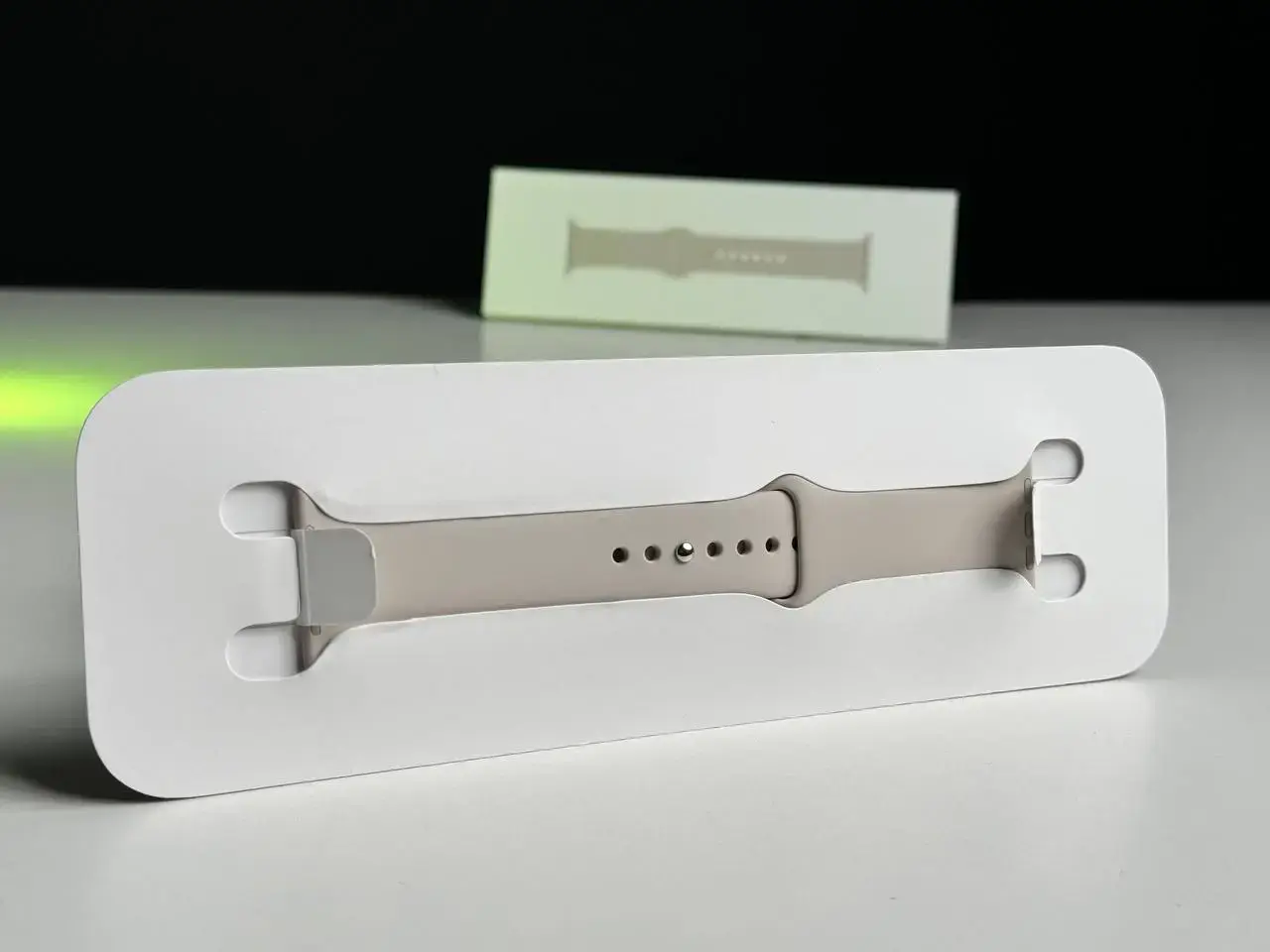 NEW OPEN BOX Apple Watch Series 9 GPS + Cellular 45mm Starlight Aluminum Case with Starlight Sport Band - M/L (MRM93)