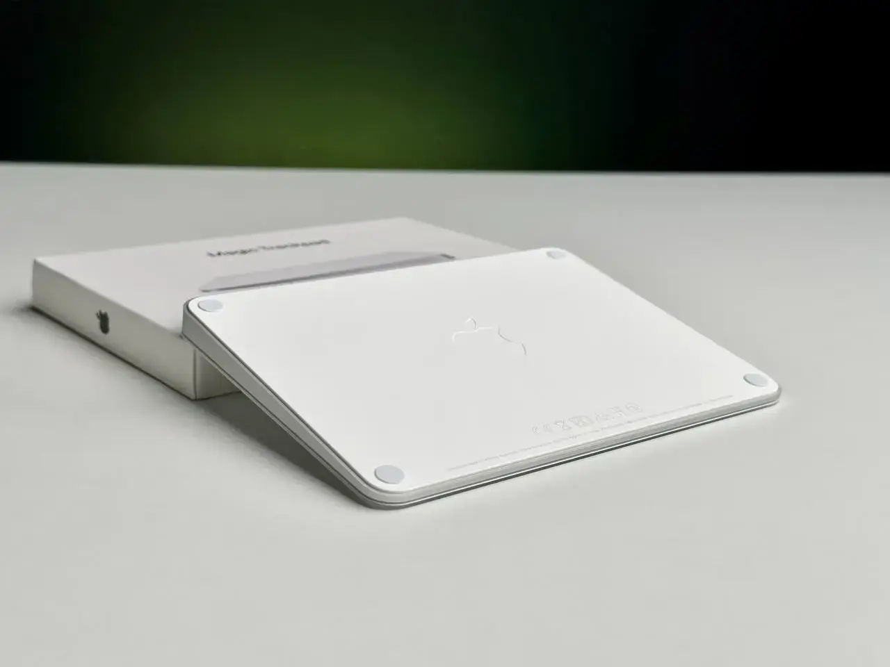 OPEN BOX Apple Magic Trackpad 2021 - White Multi-Touch Surface (MK2D3)