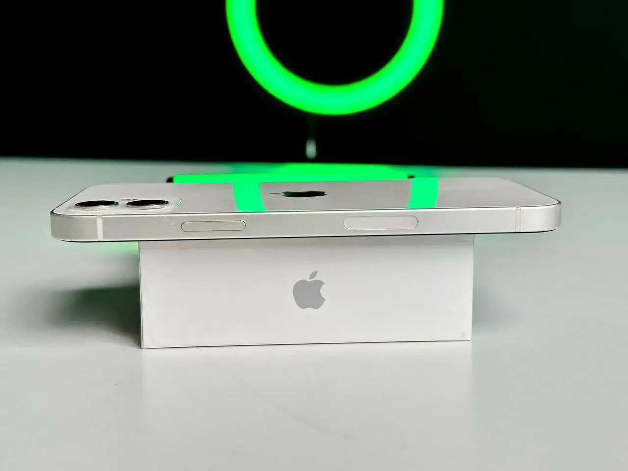 USED Apple iPhone 12 64GB White (MGH73, MGJ63)🔋85%(Стан - 8.5/10, Комплект - iPhone | гарантія - 1 міс.)