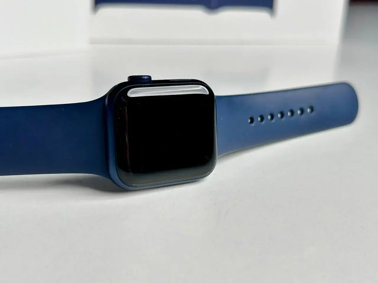 USED Apple Watch Series 6 GPS 40mm Blue Aluminium Case with Deep Navy Sport Band (MG143)