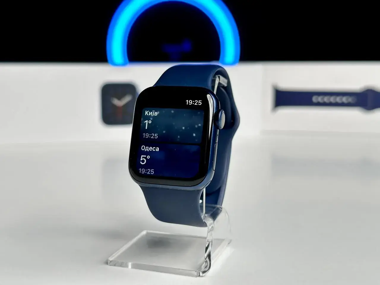 USED Apple Watch Series 6 GPS 40mm Blue Aluminium Case with Deep Navy Sport Band (MG143)