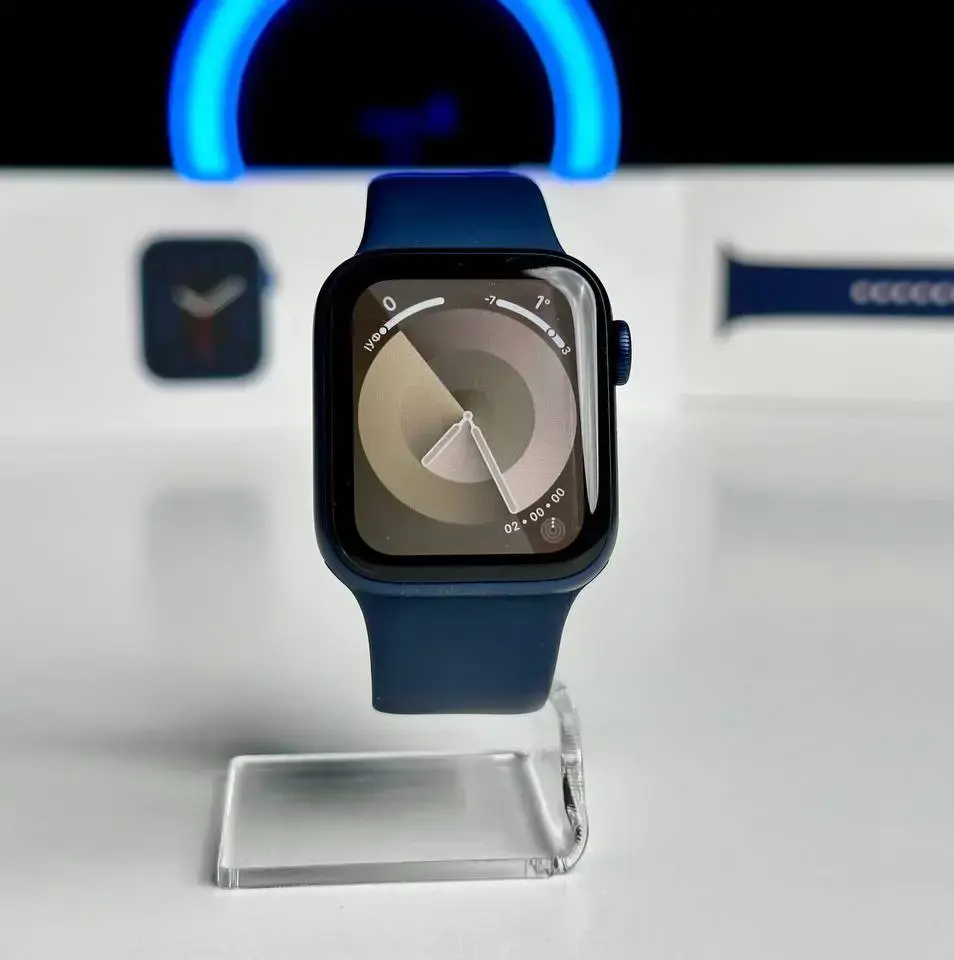 USED Apple Watch Series 6 GPS 40mm Blue Aluminium Case with Deep Navy Sport Band (MG143)