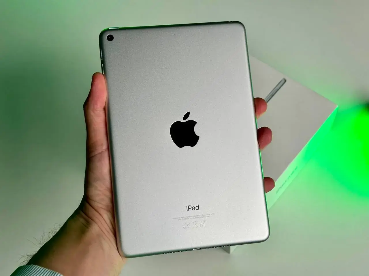 USED iPad mini 5 Wi-Fi 256GB Silver (MUU52)🔋82% (Стан - 9/10, комплект - повний, гарантія - 1 міс.)