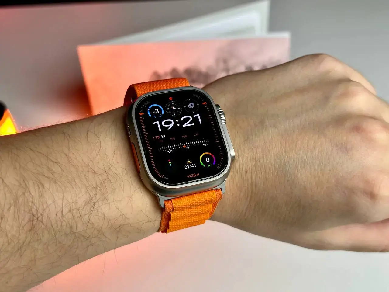 Витринные Apple Watch Ultra GPS + Cellular 49mm Titanium Case with Orange Alpine Loop - Medium (MQEU3, MQFL3)