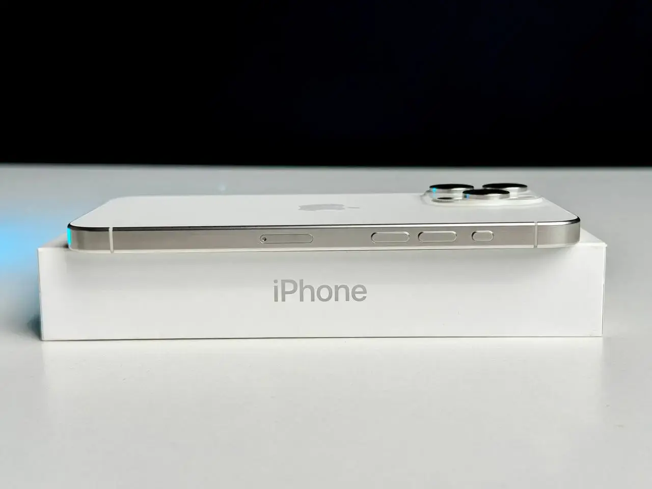 Вітринний Apple iPhone 15 Pro Max 512GB White Titanium (MU7D3)🔋100%(Стан - 9.9/10, Комплект - повний | гарантія - 6 міс.)