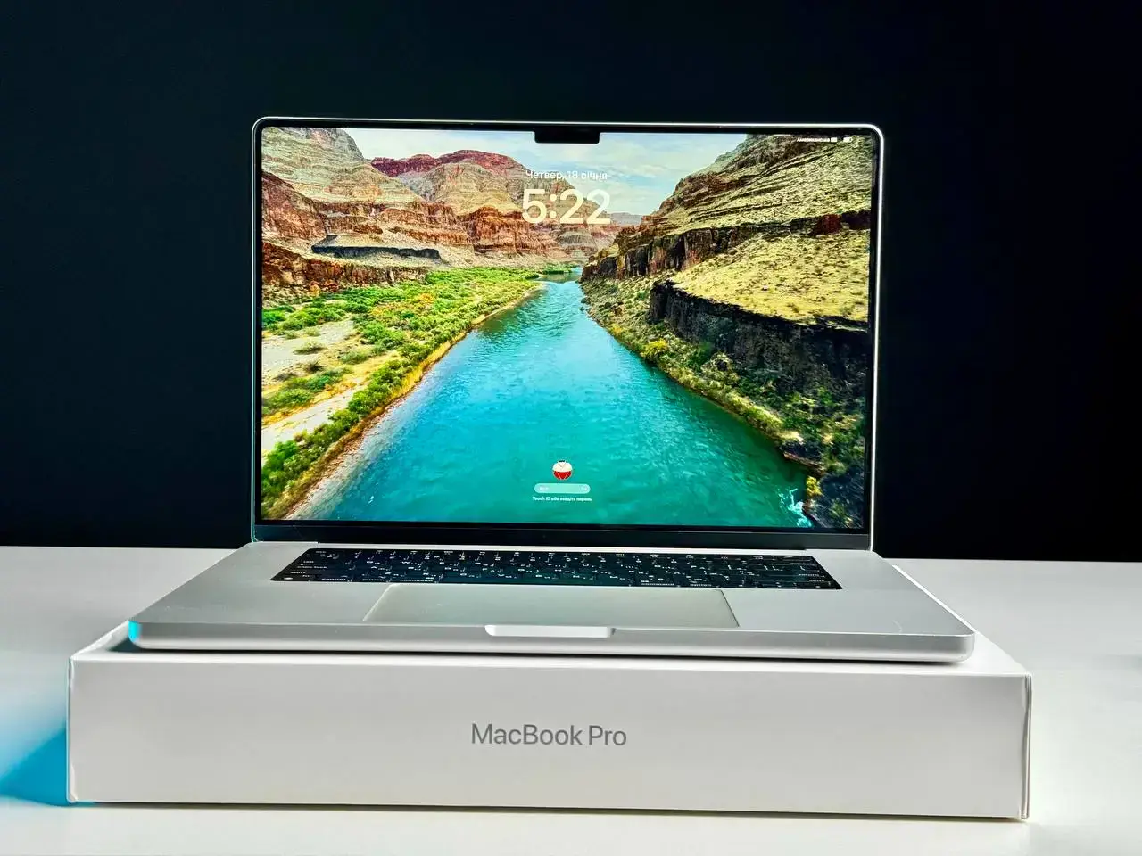 Б/У MacBook Pro 16" Silver 2023 (MNWE3)