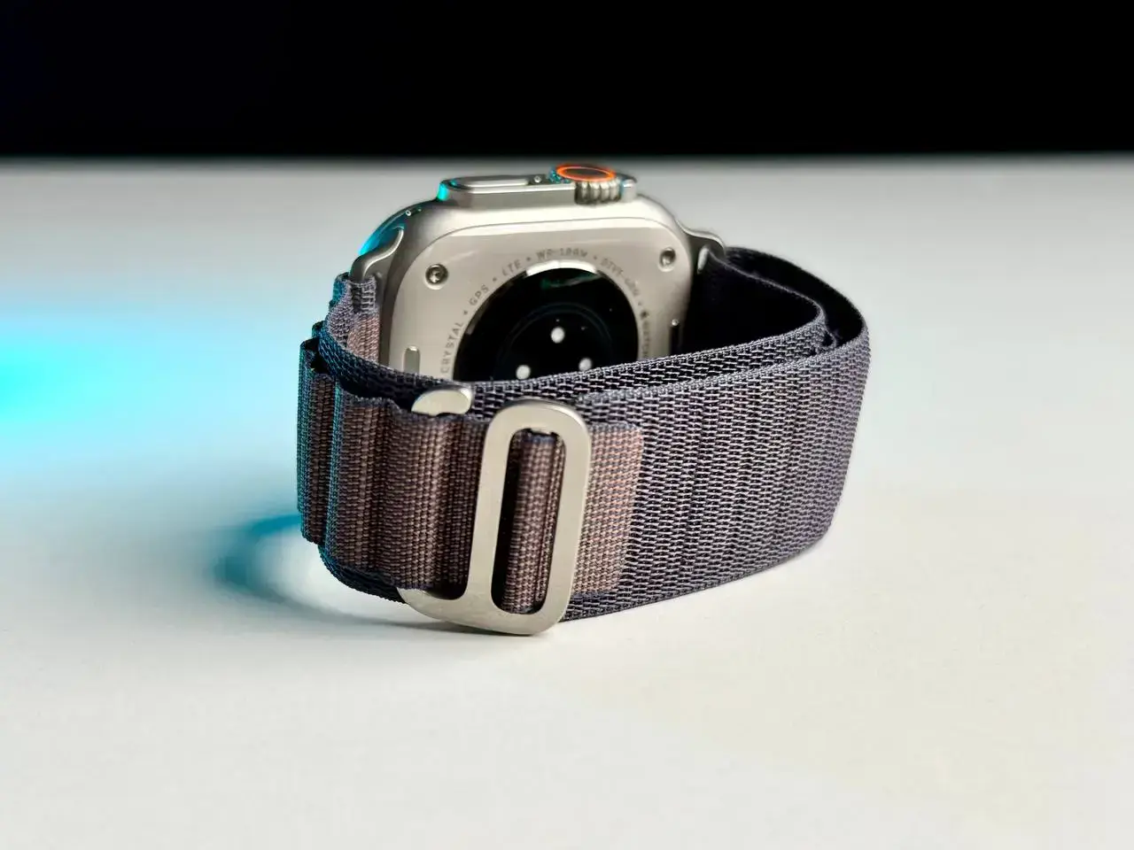 Нові, без коробки Apple Watch Ultra 2 GPS + Cellular 49mm Titanium Case with Indigo Alpine Loop - Medium (MRET3)