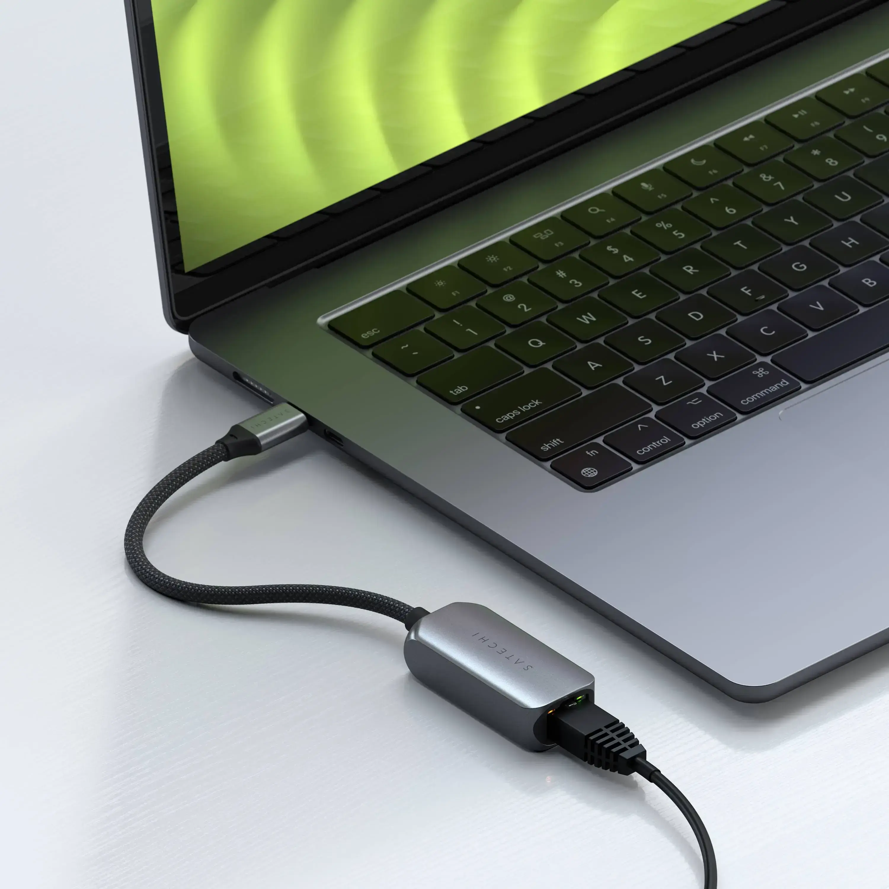 Переходник Satechi USB-C 2.5 Gigabit Ethernet Adapter Space Gray (ST-AE25M)