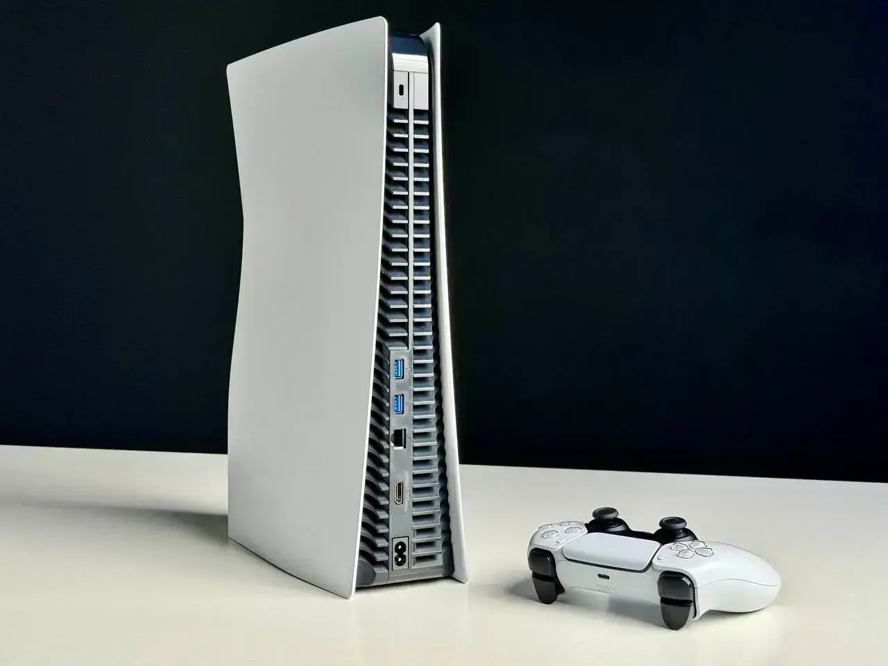 Вживана ігрова консоль Sony PlayStation 5 825GB Blu-Ray