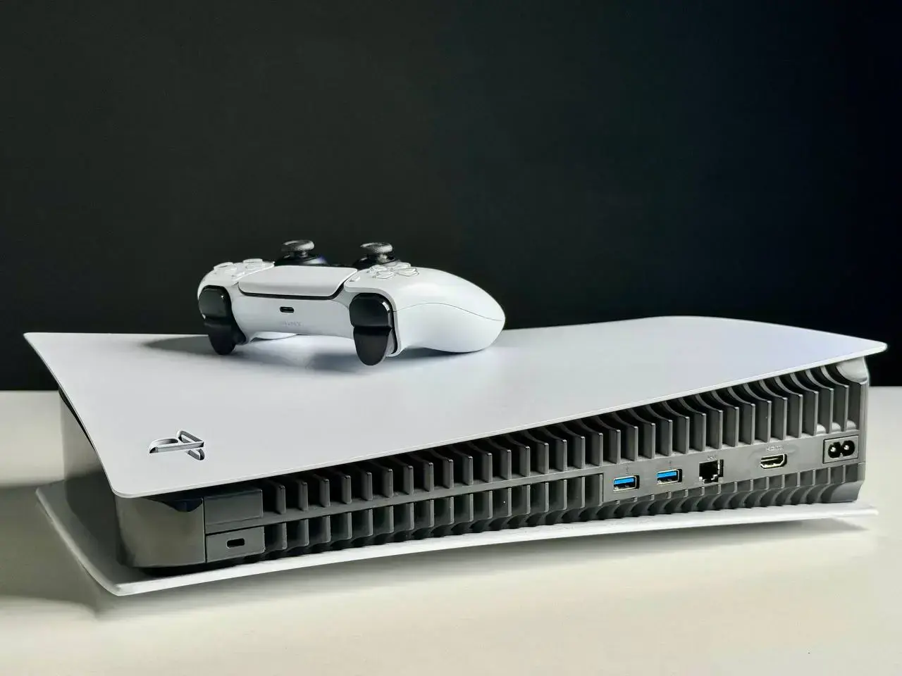 Вживана ігрова консоль Sony PlayStation 5 825GB Blu-Ray
