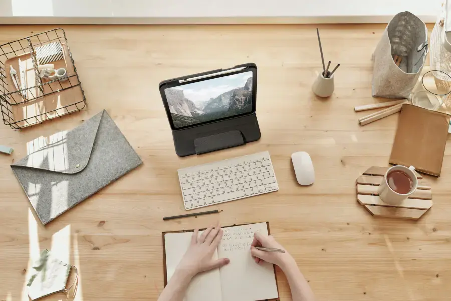 Чохол-книжка LAUT PRESTIGE FOLIO MG для iPad Air 11" та Pencil - Black (L_IPA24S_PRM_BK)