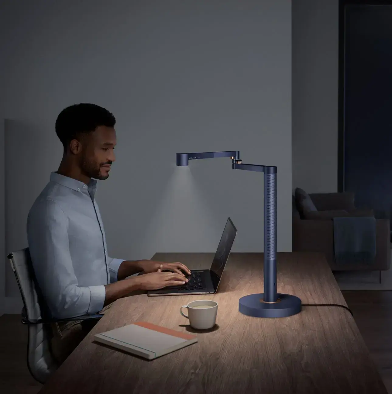 Настольная лампа Dyson Solarcycle Morph™ desk - Prussian Blue/Rich Copper (554968-01)