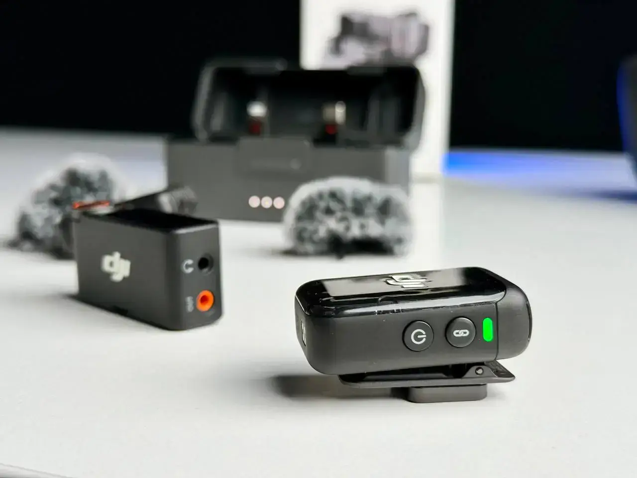 OPEN BOX Микрофонная радиосистема DJI Mic 2 [2 TX + 1 RX + Charging Case] (CP.RN.00000325.01) - РАСПЕЧАТАННАЯ ДЛЯ ОБЗОРА НА YOUTUBE