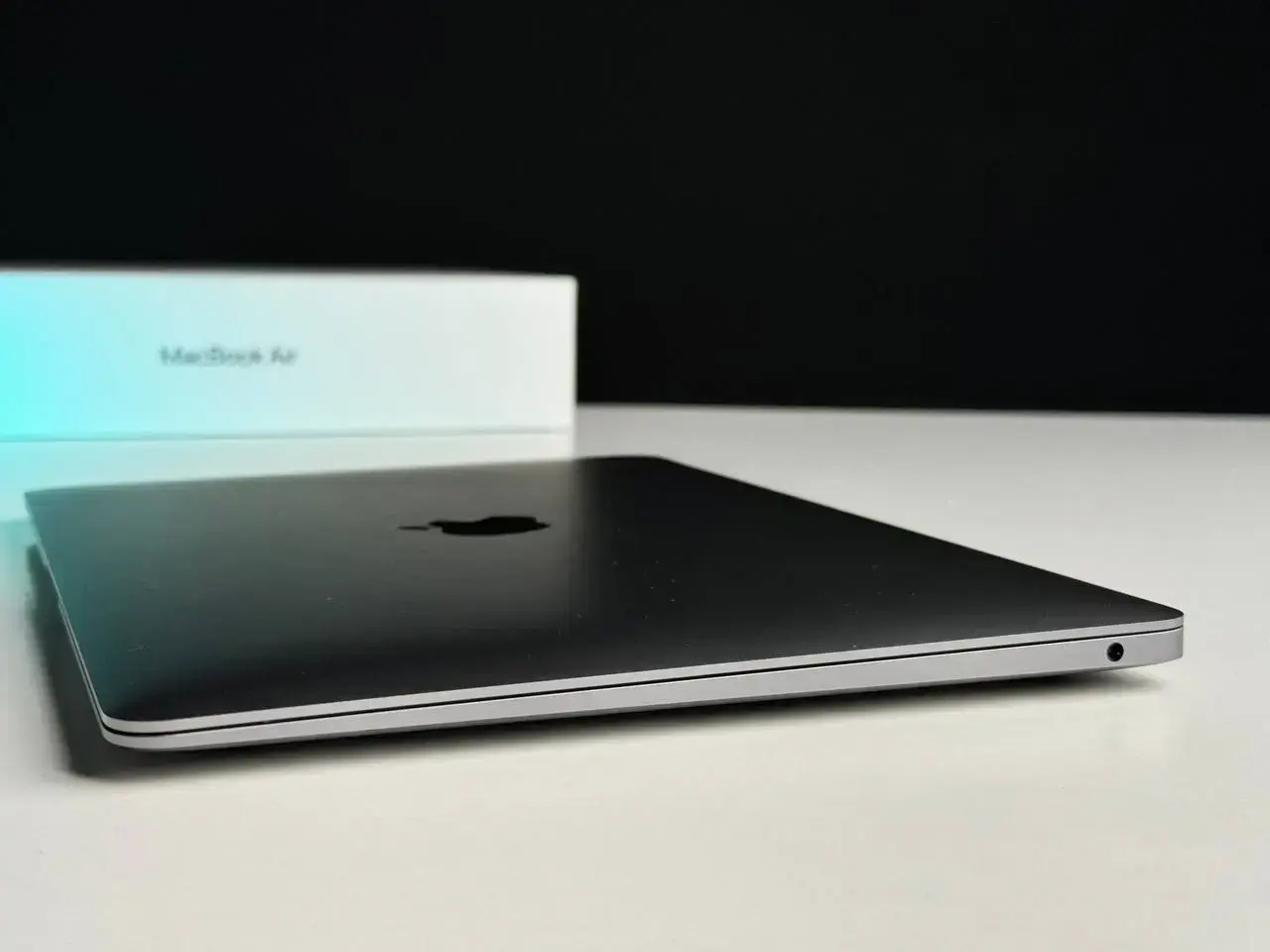 USED MacBook Air 13" Space Gray 2020 (MGN63)(Состояние - 9.5/10. Комплект - полный | гарантия - 1 мес.) - Cycle 46
