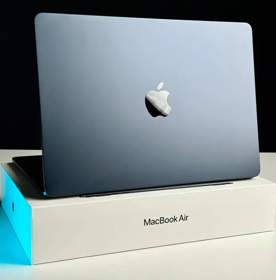 USED MacBook Air 13.6" Midnight 2022 (Z160000AU) M2/16GB/256SSD Стан - 9/10. Комплект - Повний | гарантія - 3 міс. - Cycle 190