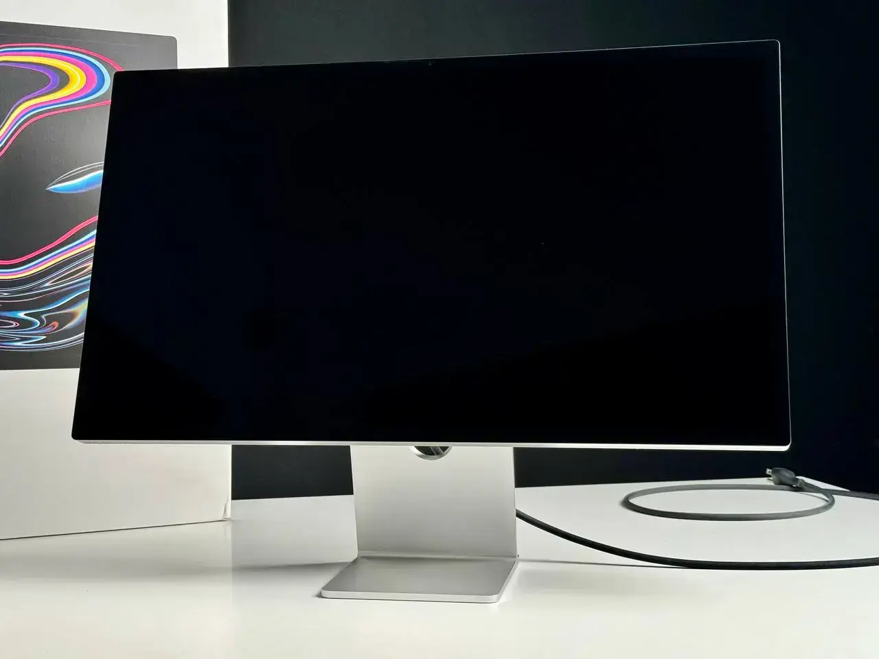 Вживаний Apple Studio Display - Standard glass - Підставка з регульованим нахилом (MK0U3)