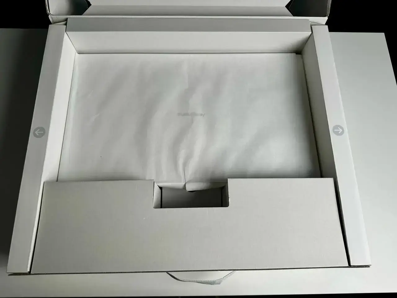 Вживаний Apple Studio Display - Standard glass - Підставка з регульованим нахилом (MK0U3)