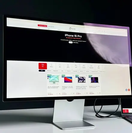 Вживаний Apple Studio Display - Standard glass - Підставка з регульованим нахилом (MK0U3)