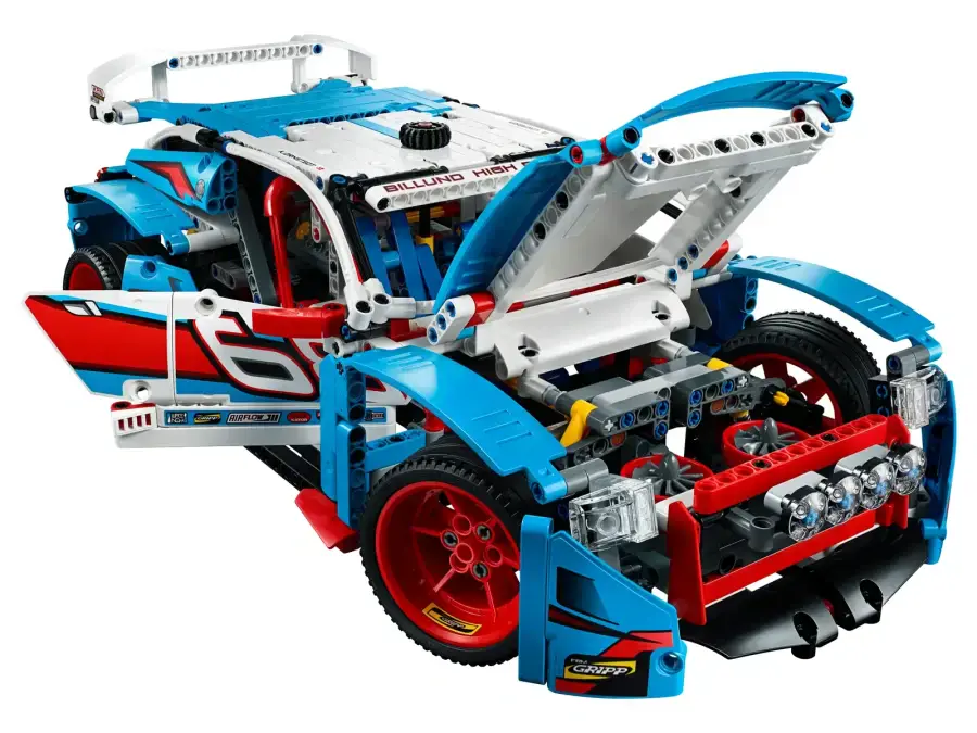 Авто-конструктор LEGO Technic Гоночний автомобіль (42077)