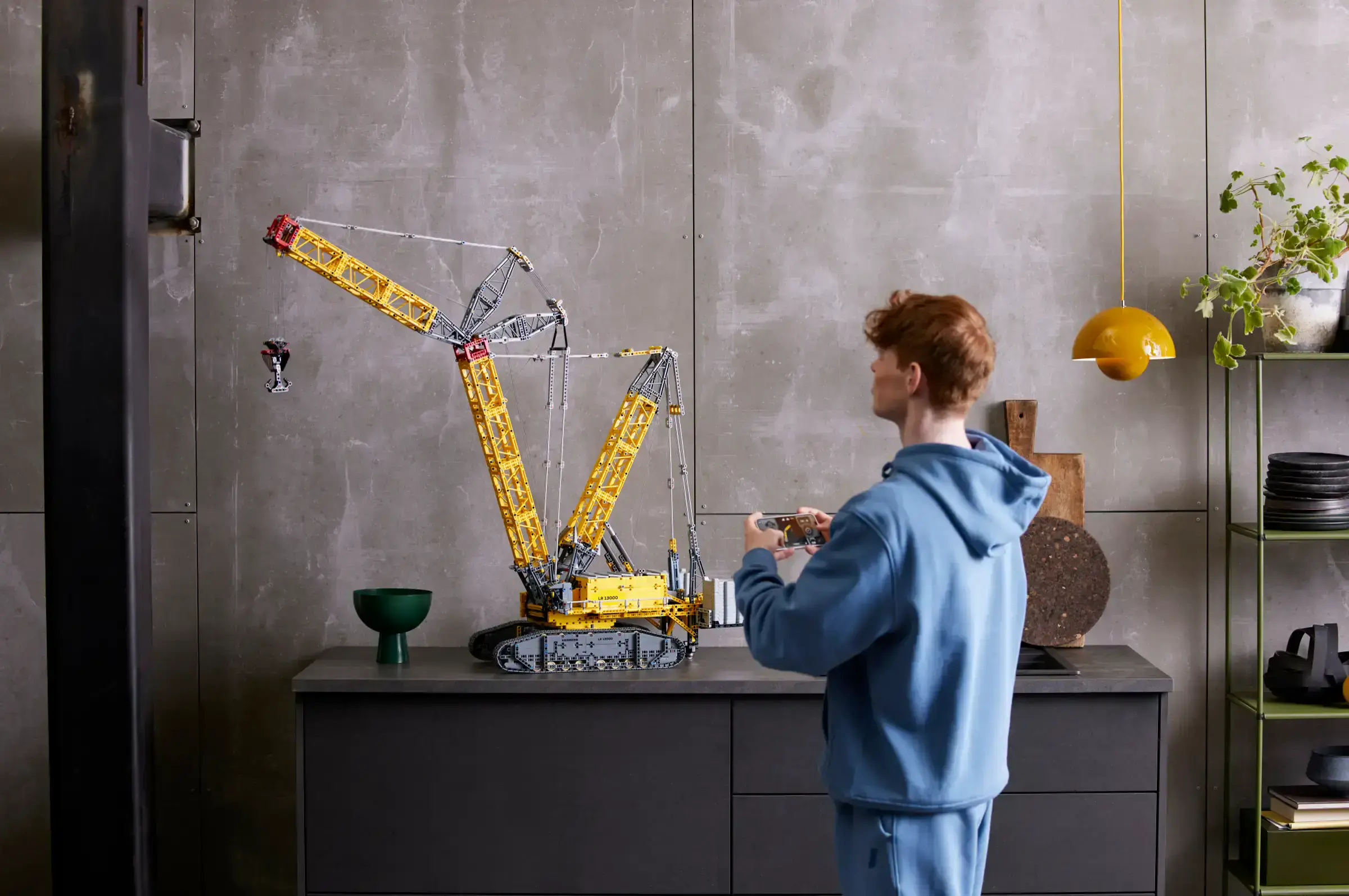 Блоковый конструктор LEGO Technic Гусеничный кран Liebherr LR 13000 (42146)