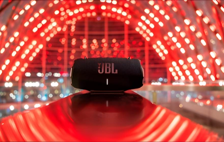 Портативная колонка JBL Xtreme 4 против JBL Xtreme 3: какое поколение экстремальнее?