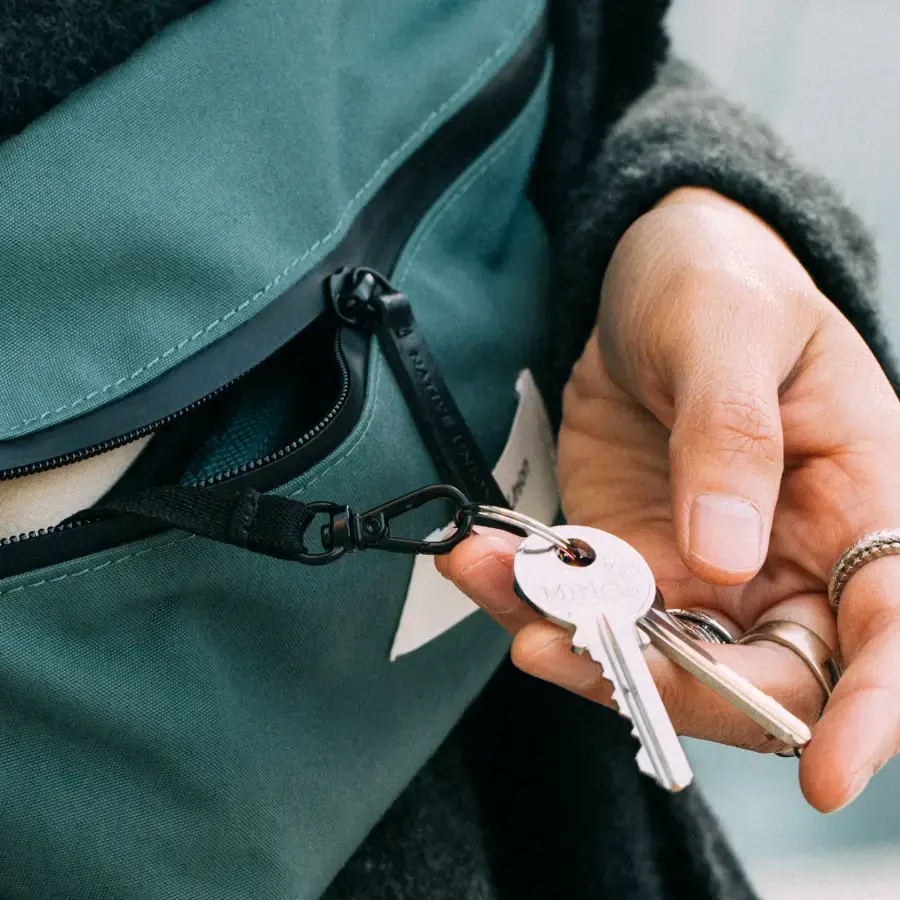 Сумка через плече (бананка) Native Union W.F.A Crossbody Pouch Black (CROS-POUCH-BLK)