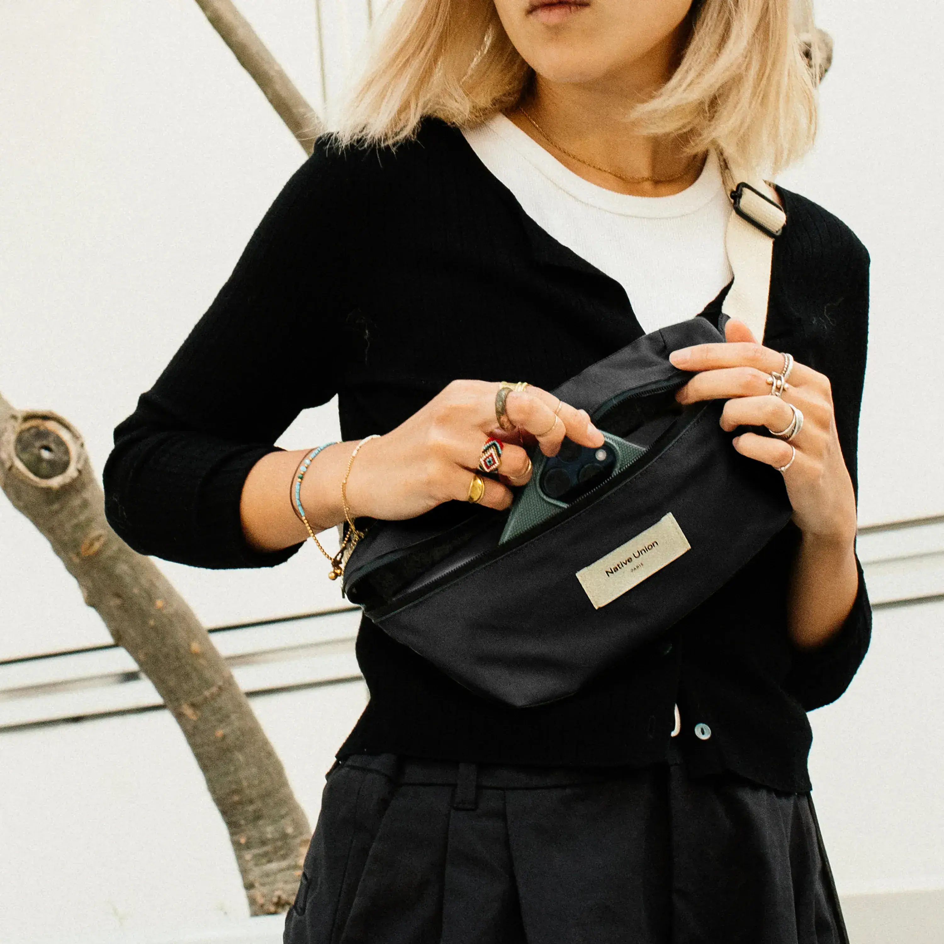 Сумка через плечо (бананка) Native Union W.F.A Crossbody Pouch Slate Green (CROS-POUCH-GRN)
